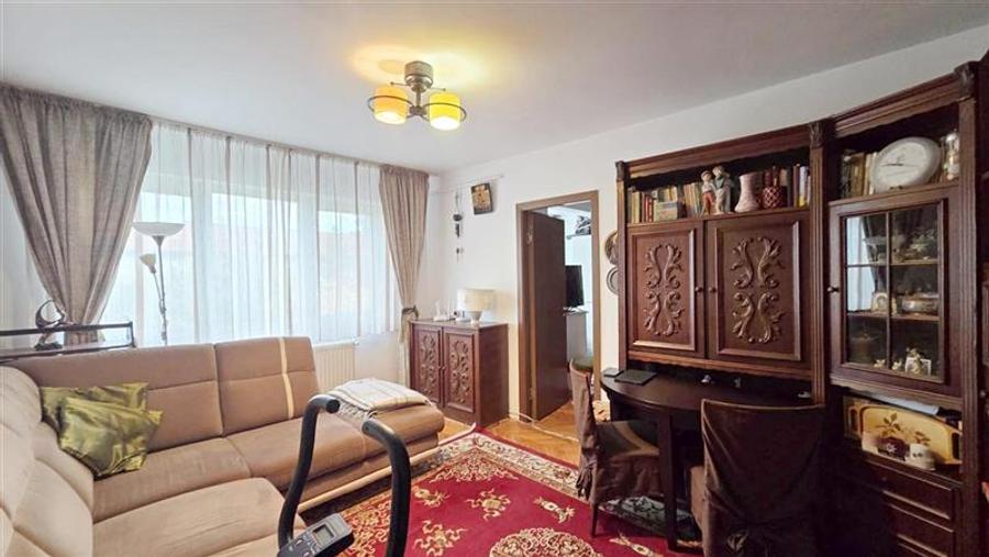 Apartament cu 2 camere decomandat în Blașcovici