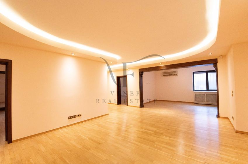 Vila EXCLUSIVISTA PREMIUM 22 camere 8 bai lift piscina sauna panouri fotovoltaic - 10