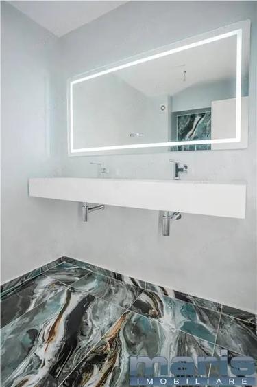 Apartament cu 3 camere în Unirii