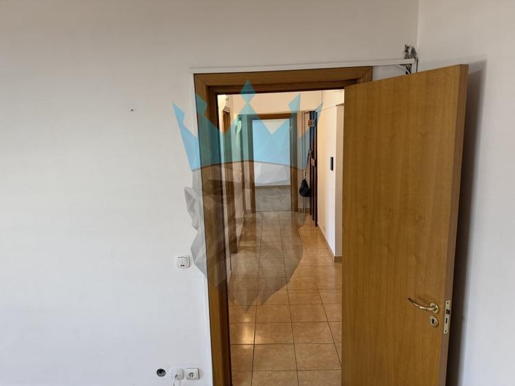 Apartament cu 2 camere decomandat în P-ța Unirii