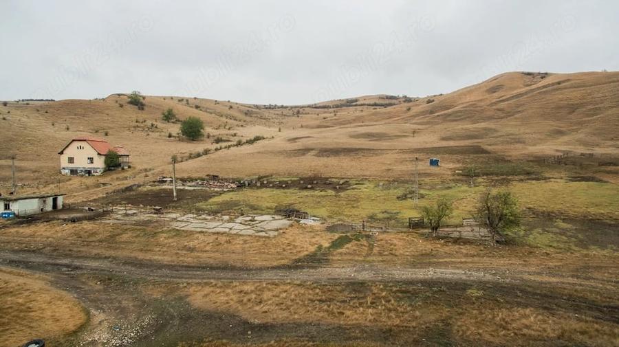 Teren în Petrești