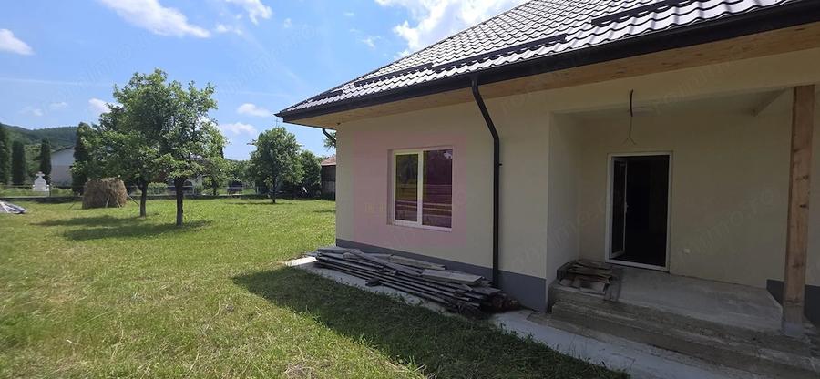 Casa de vanzare cu 4 camere in Brebu - 16