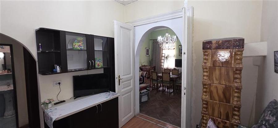 Apartament cu 4 camere decomandat, mobilat în Fabric