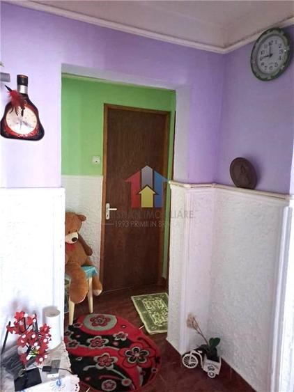 Apartament cu 4 camere decomandat în Viziru 3