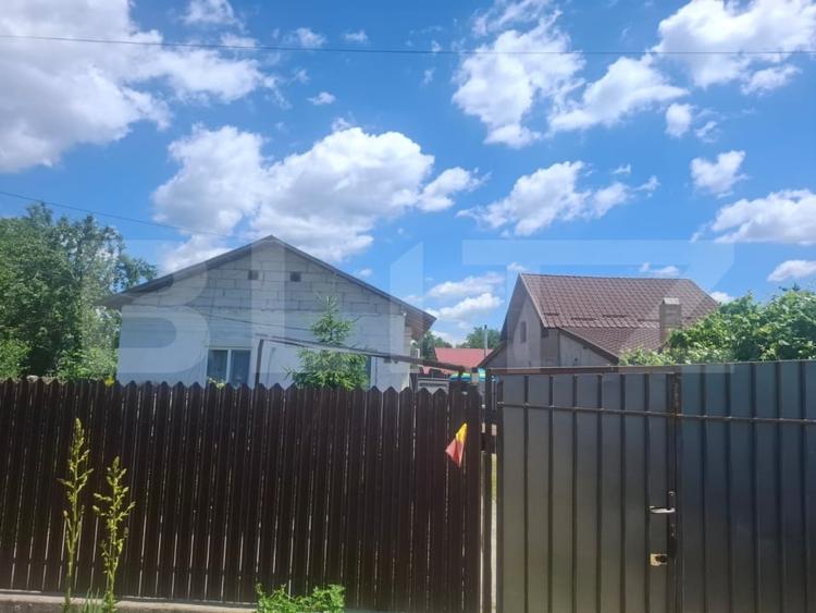 Casă individuală cu 5 camere cu Canalizare în Crângurile