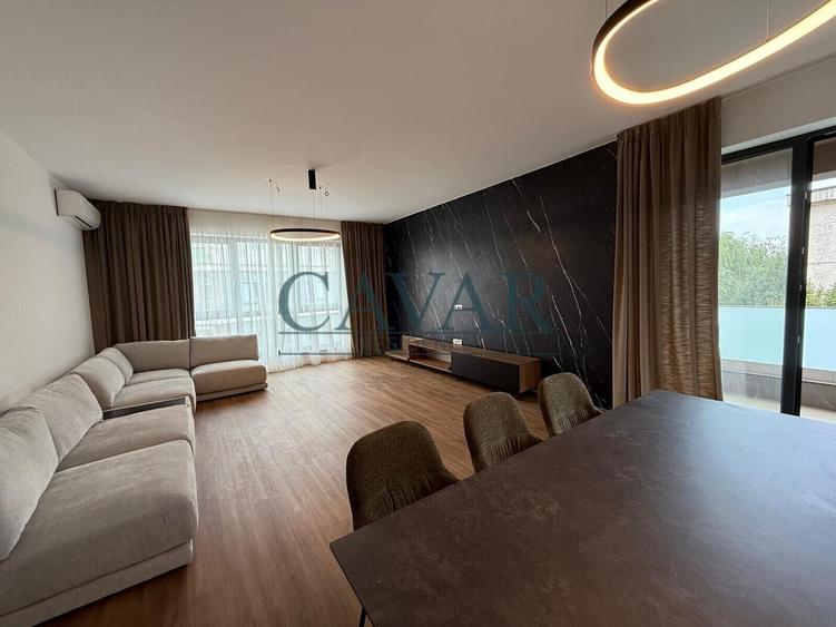 Apartament cu 3 camere decomandat în Olteniței
