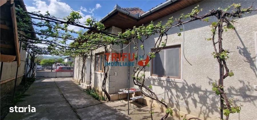 Casă cu 4 camere cu Teren 1380 Mp în Partoș