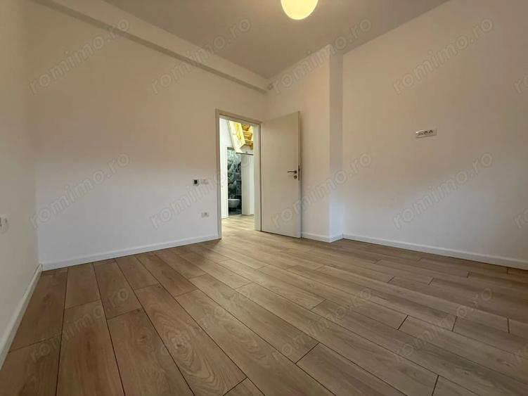 Casă cu 4 camere cu Teren 250 Mp în Central
