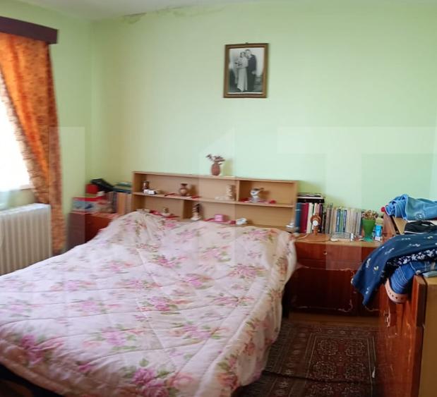 Apartament cu 3 camere semidecomandat în Simeria