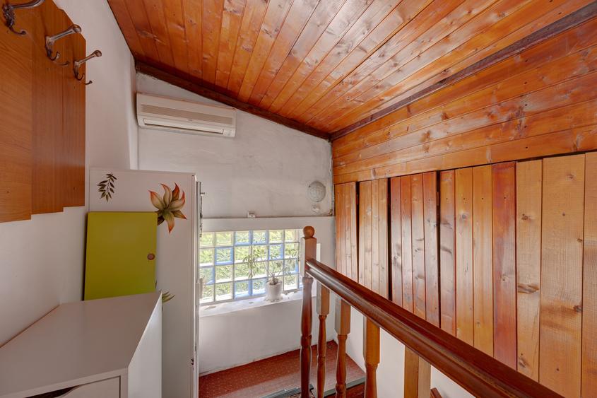 Casă cu 5 camere cu Teren 168 Mp în Băneasa