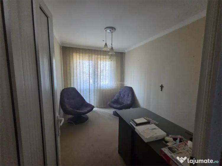 Apartament cu 4 camere decomandat în Ostroveni