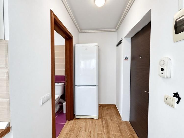 Garsonieră decomandată în Central