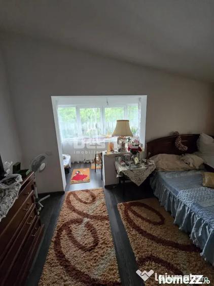 Casă cu 6 camere cu Teren 320 Mp în Galata