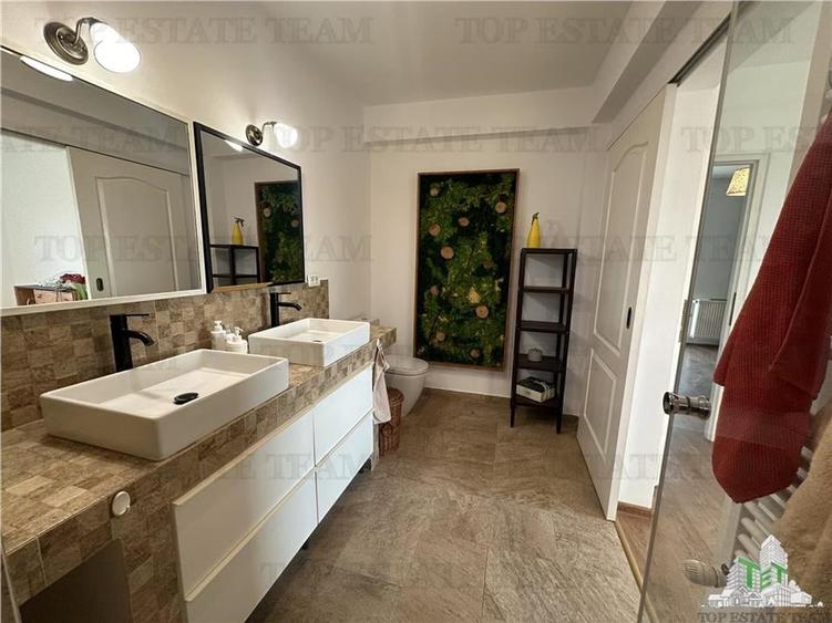Casă individuală cu 4 camere cu Canalizare în Dragomirești-Deal