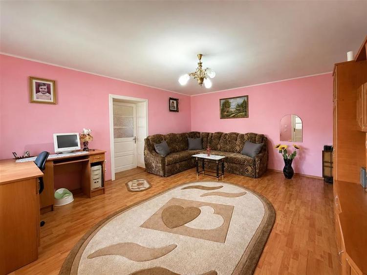 Casă individuală cu 4 camere cu Teren 1640 Mp în Bazna