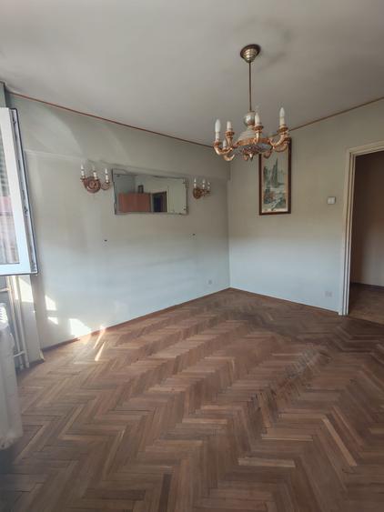 Apartament cu 2 camere decomandat în P-ța Universității
