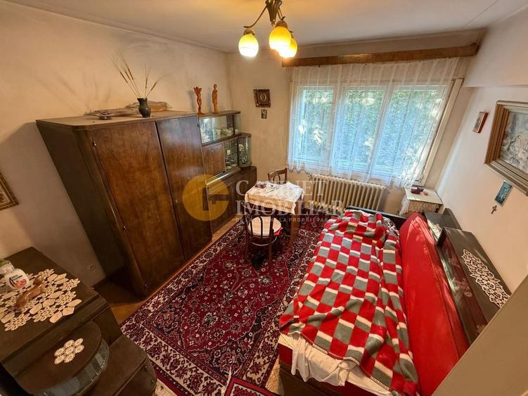 Apartament cu 4 camere, mobilat în Podu Roș