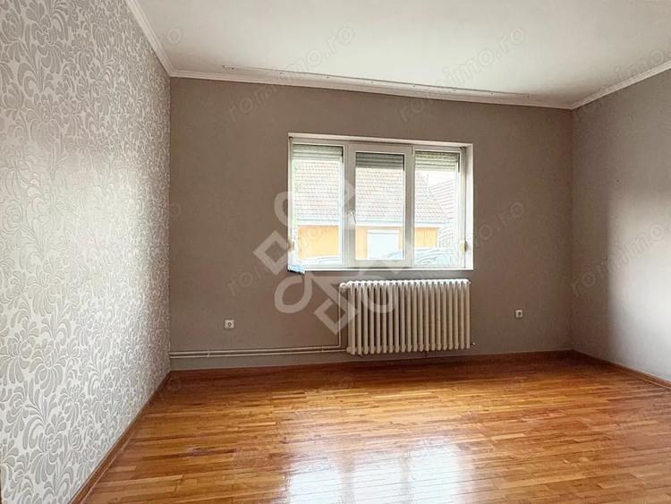 Casă cu 2 camere cu Canalizare în Iosia