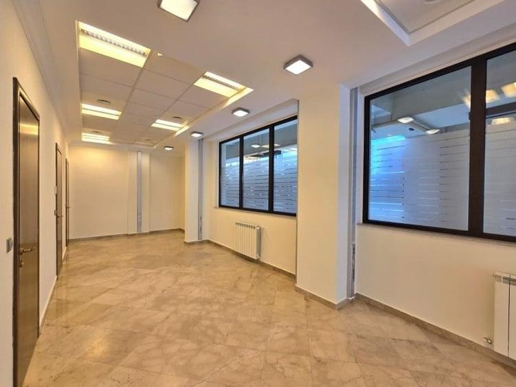 Spațiu comercial, de 81 mp, în P-ța Romană