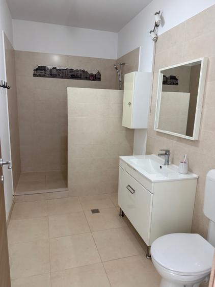 Apartament cu 2 camere semidecomandat în Florești