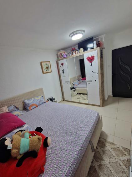Apartament cu 2 camere decomandat în Războieni