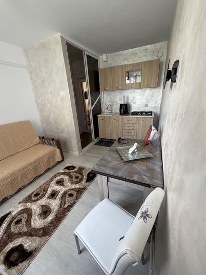 Apartament cu 2 camere decomandat în Micro 19