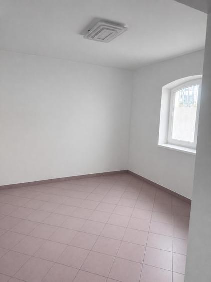 Casă individuală cu 6 camere cu Teren 170 Mp în Cotroceni