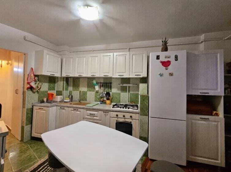 Apartament cu 2 camere decomandat în Cetate