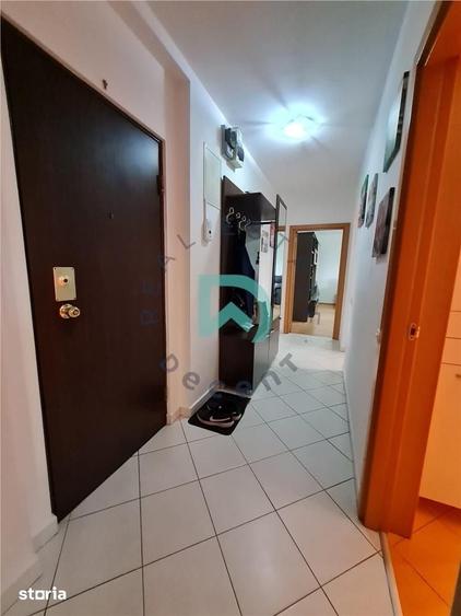 Apartament cu 2 camere decomandat în Triaj