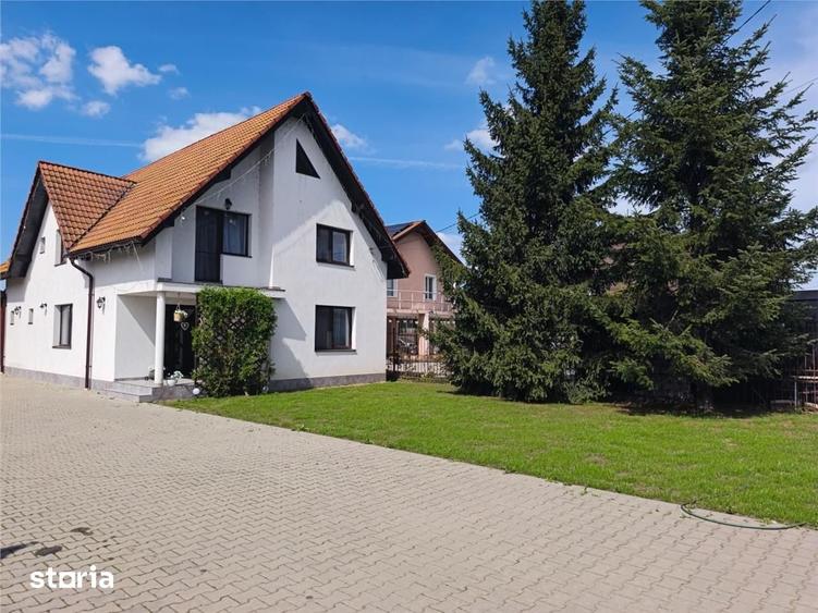Casă cu 4 camere cu Teren 720 Mp în Criș