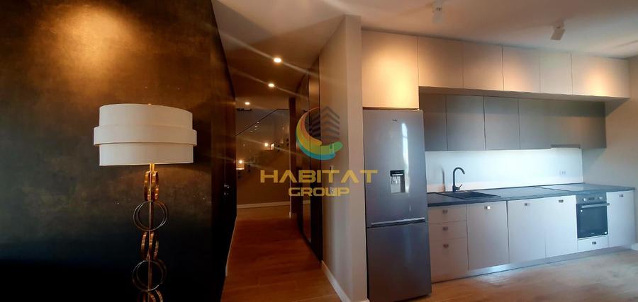Apartament cu 3 camere decomandat, mobilat în Dacia