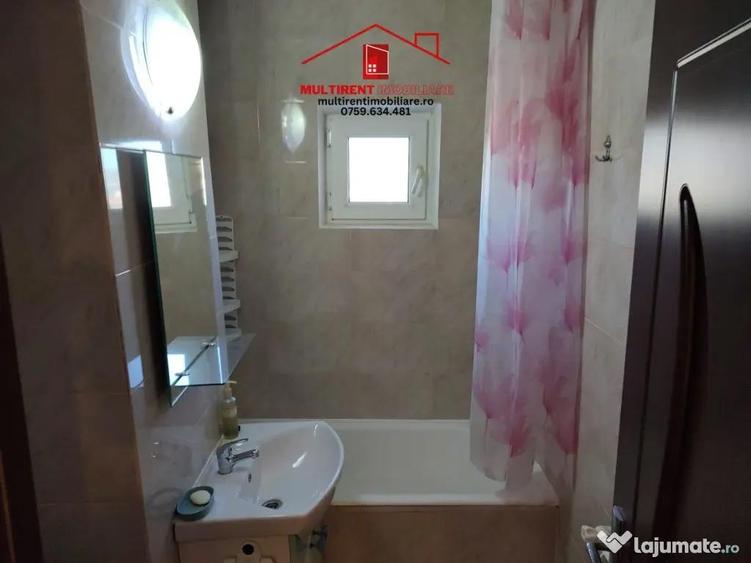 Apartament cu 3 camere decomandat în Piața Nouă