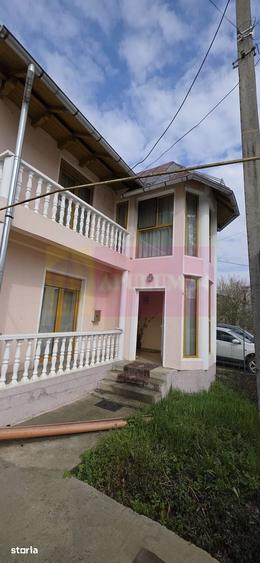 Casă cu 3 camere cu Teren 340 Mp în Poiana