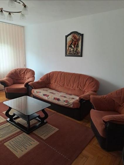 Apartament cu 2 camere decomandat în Soarelui