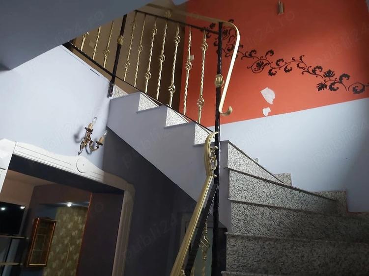 Casă cu Teren 500 Mp în Fabric