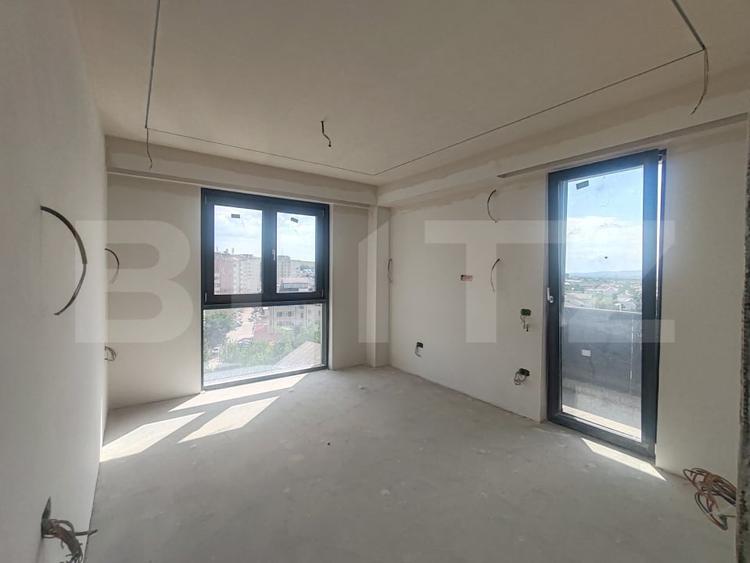 Apartament cu 3 camere decomandat în Burdujeni