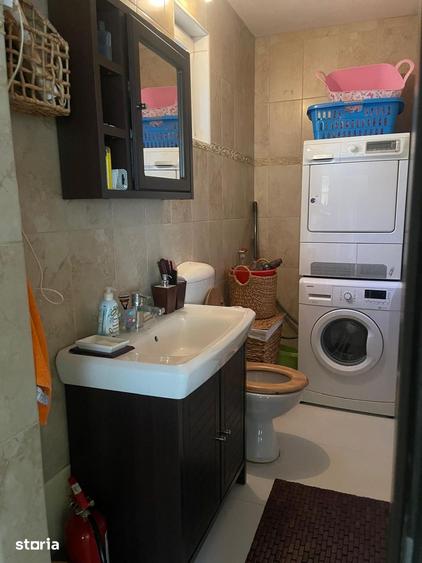 Casă cu 6 camere cu Teren 350 Mp în Europa