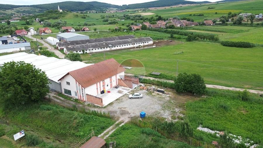 Spațiu comercial, de 1,242 mp, în Blăjel