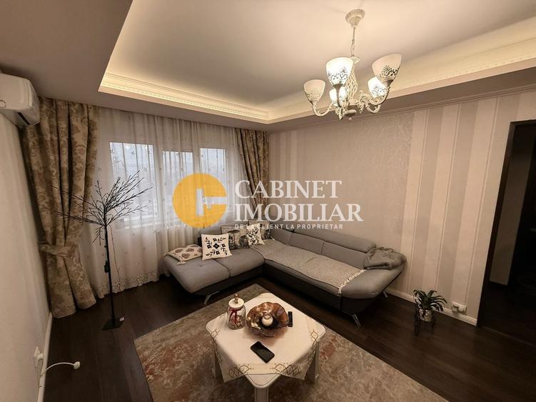 Apartament cu 3 camere semidecomandat, mobilat în Alexandru cel Bun