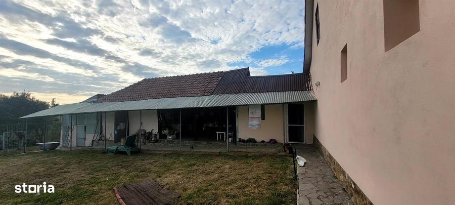Casă cu 4 camere în Felcheriu