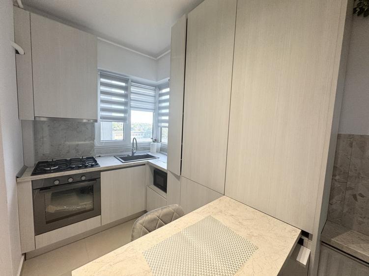 Apartament cu 2 camere decomandat, mobilat în Parcul Carol