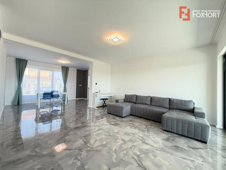 Casă individuală cu 5 camere cu Teren 1033 Mp în Săcălaz
