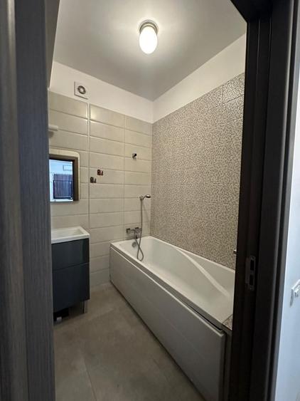 Apartament cu 2 camere decomandat în Universitate