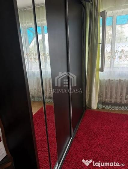 Garsonieră decomandată în Broșteni