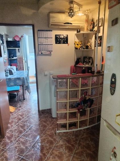 Apartament cu 3 camere decomandat în Exterior Vest