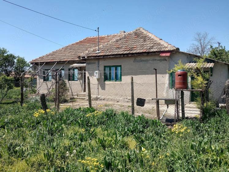 Casă cu 3 camere în Central
