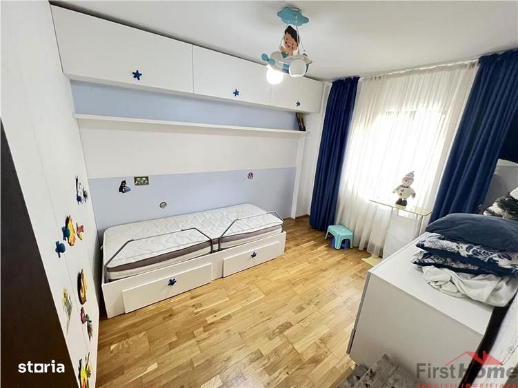 Apartament cu 3 camere, mobilat în Central
