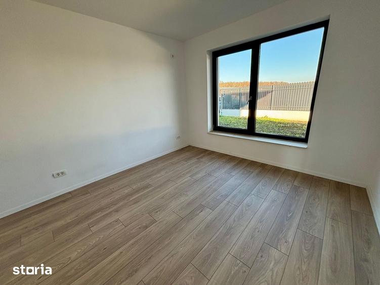 Casă cu 5 camere cu Teren 704 Mp în Balotești