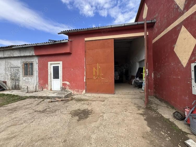 Spațiu comercial, de 600 mp, în Dumbrăveni