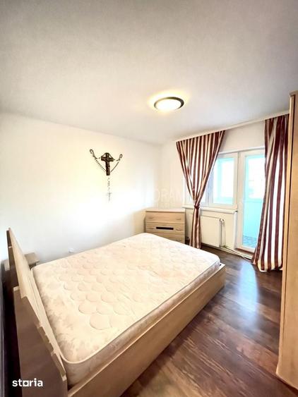 Apartament cu 3 camere decomandat în Micro 17